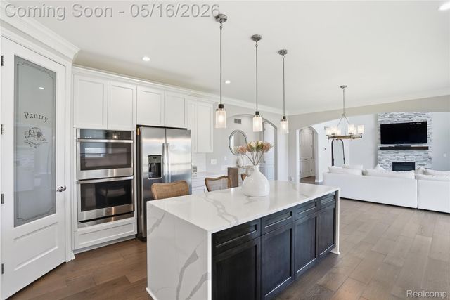 11963 Forest Brook Drive, Washington Township, MI 48094