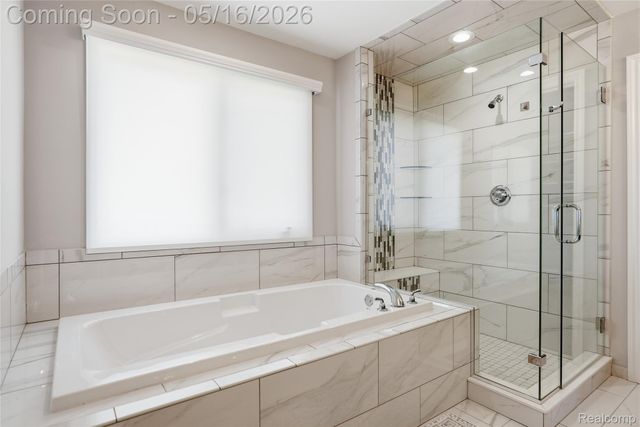 11963 Forest Brook Drive, Washington Township, MI 48094