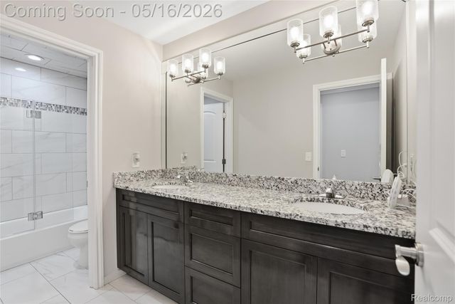 11963 Forest Brook Drive, Washington Township, MI 48094