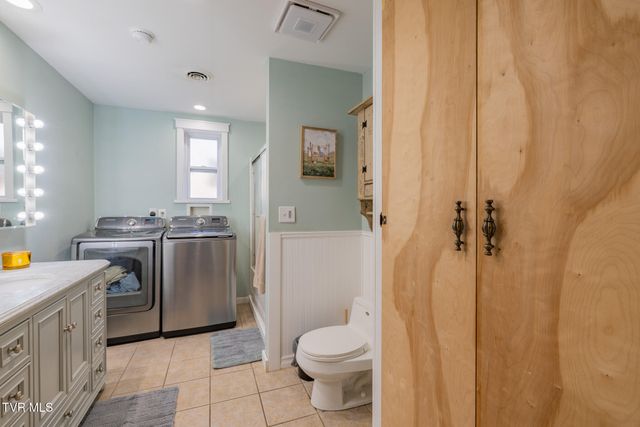 184 & 202 Sandidge Hollow Road, Surgoinsville, TN 37873