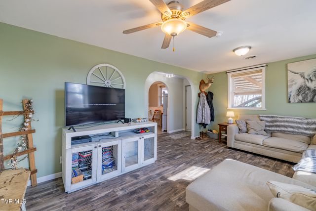 184 & 202 Sandidge Hollow Road, Surgoinsville, TN 37873