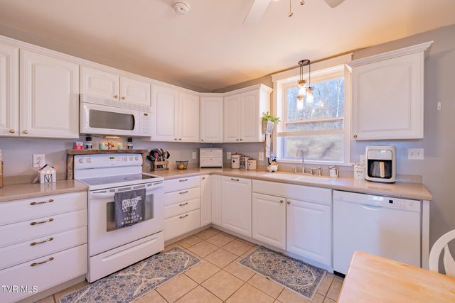 184 & 202 Sandidge Hollow Road, Surgoinsville, TN 37873