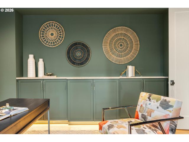 3525 LAKE GROVE Ave, Lake Oswego, OR 97035