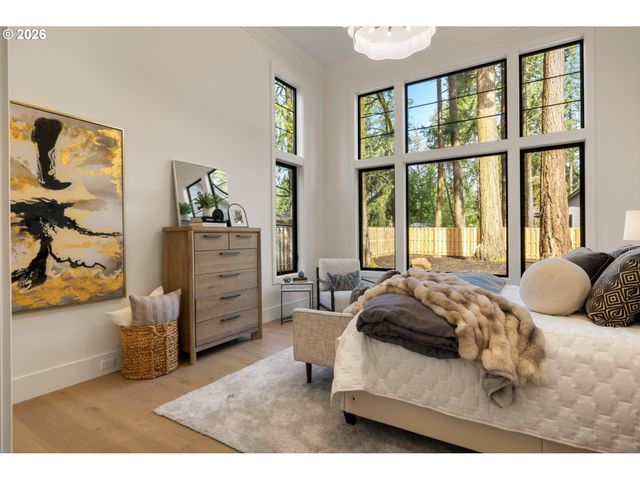 3525 LAKE GROVE Ave, Lake Oswego, OR 97035