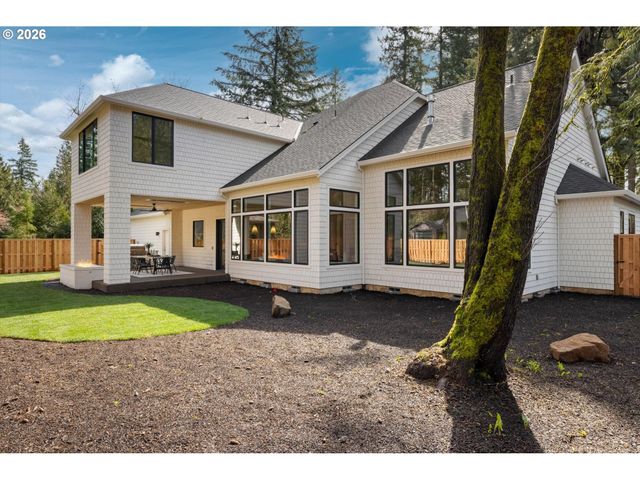 3525 LAKE GROVE Ave, Lake Oswego, OR 97035