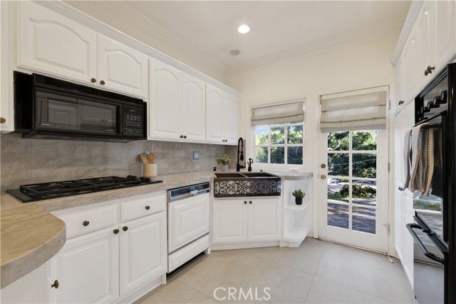 12670 Byron Avenue, Granada Hills (los Angeles), CA 91344