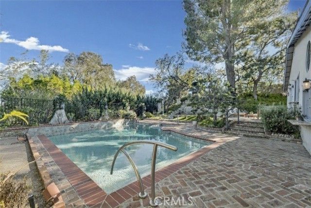 12670 Byron Avenue, Granada Hills (los Angeles), CA 91344