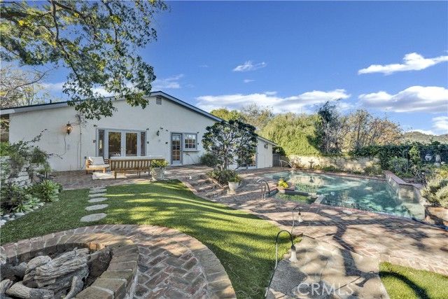 12670 Byron Avenue, Granada Hills (los Angeles), CA 91344