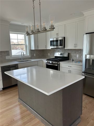 51 Red Maple Lane, Warwick, RI 02886