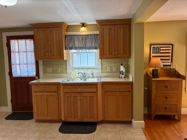 901 Homestead Avenue, Holyoke, MA 01040