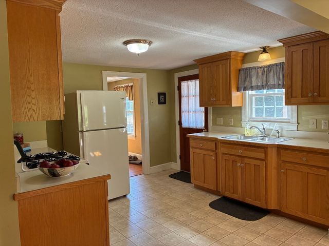 901 Homestead Avenue, Holyoke, MA 01040