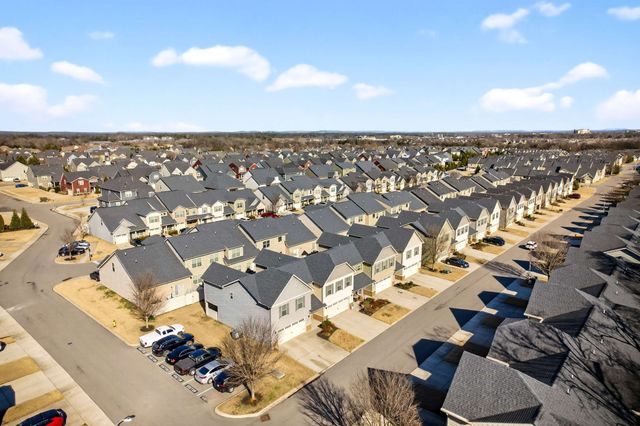 4428 Sunday Silence Way, Murfreesboro, TN 37128