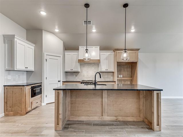 8655 Kayce Street, El Reno, OK 73036