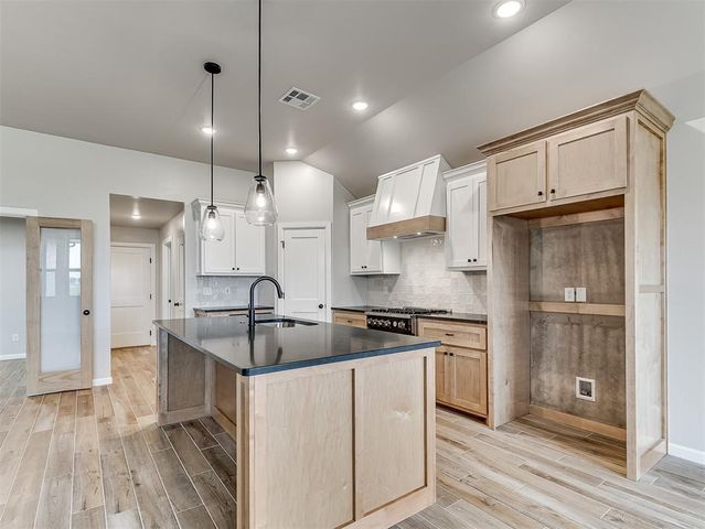 8655 Kayce Street, El Reno, OK 73036