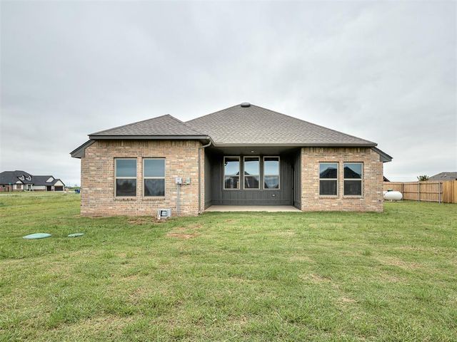 8655 Kayce Street, El Reno, OK 73036