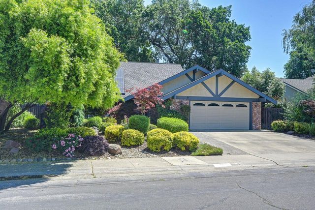 7671 Greenhaven Dr, Sacramento, CA 95831