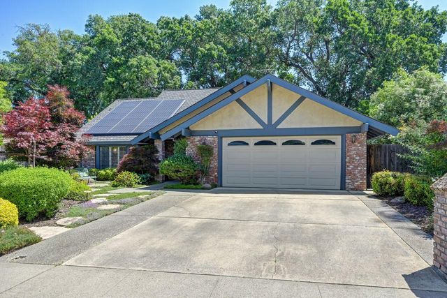 7671 Greenhaven Dr, Sacramento, CA 95831