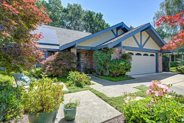 7671 Greenhaven Dr, Sacramento, CA 95831