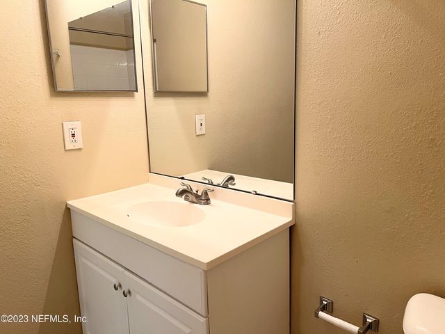 8160 E SAN JOSE MANOR Drive E 4, Jacksonville, FL 32217