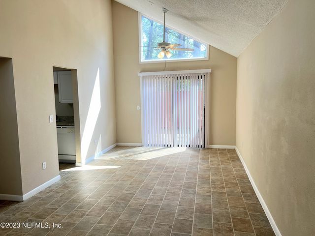 8160 E SAN JOSE MANOR Drive E 4, Jacksonville, FL 32217