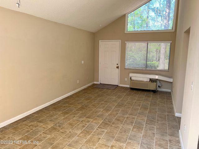 8160 E SAN JOSE MANOR Drive E 4, Jacksonville, FL 32217