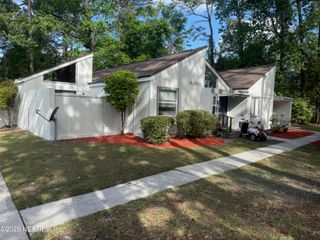 8160 E SAN JOSE MANOR Drive E 4, Jacksonville, FL 32217