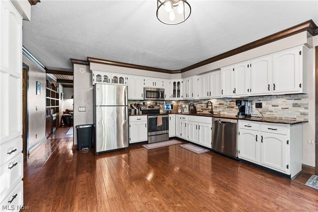 7739 Starcliff Avenue NW, North Canton, OH 44720
