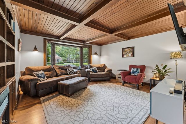 7739 Starcliff Avenue NW, North Canton, OH 44720