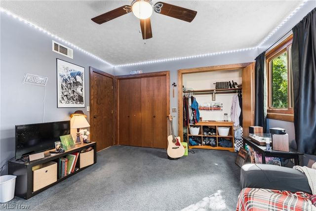 7739 Starcliff Avenue NW, North Canton, OH 44720