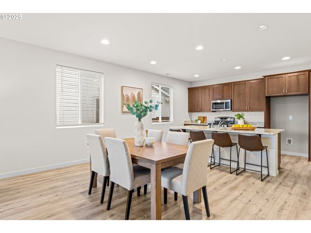 1547 N RIVER ALDER St, Canby, OR 97013