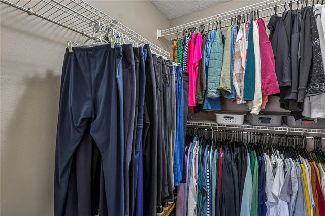 1511 Nine Iron Drive, West Des Moines, IA 50266