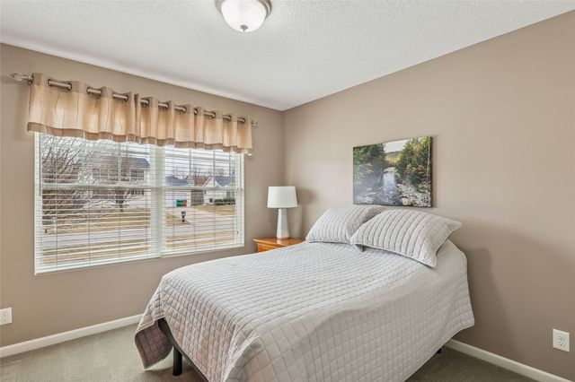 1511 Nine Iron Drive, West Des Moines, IA 50266