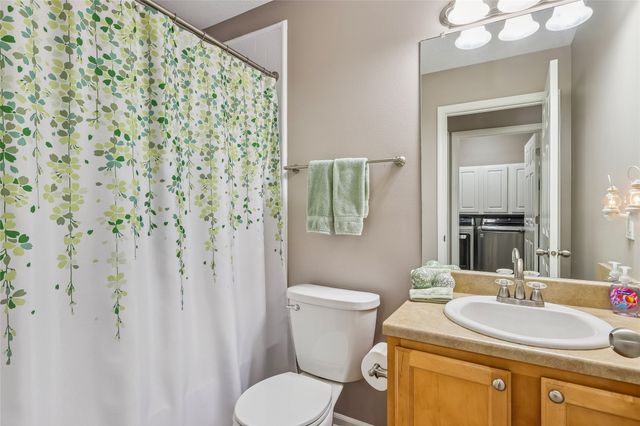 1511 Nine Iron Drive, West Des Moines, IA 50266