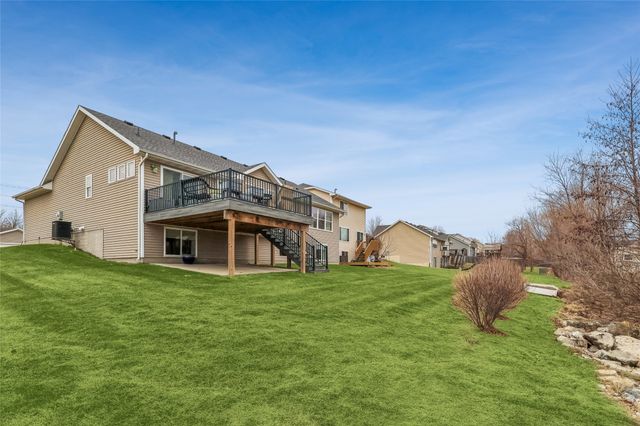 1511 Nine Iron Drive, West Des Moines, IA 50266