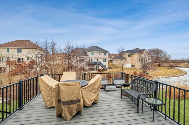 1511 Nine Iron Drive, West Des Moines, IA 50266