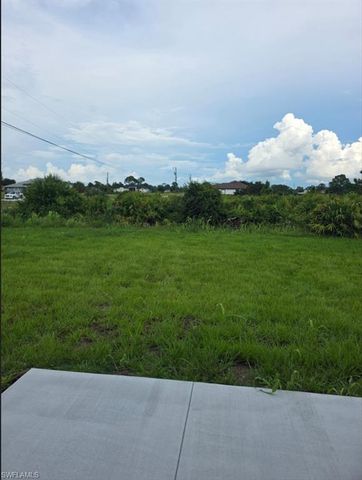 821 Bell BLVD S, Lehigh Acres, FL 33974