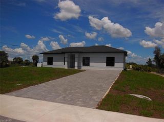 821 Bell BLVD S, Lehigh Acres, FL 33974