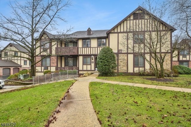 18 Manchester Ct F, Chatham Twp., NJ 07928