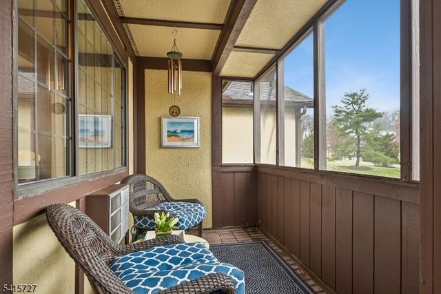 18 Manchester Ct F, Chatham Twp., NJ 07928