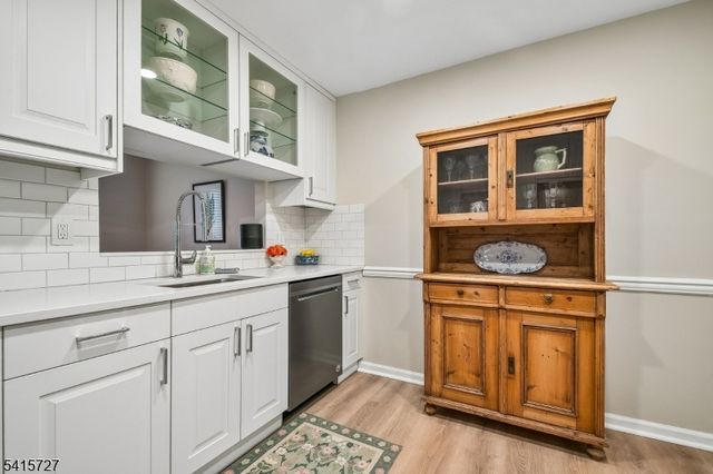 18 Manchester Ct F, Chatham Twp., NJ 07928