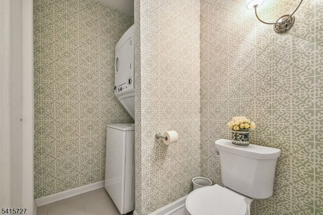 18 Manchester Ct F, Chatham Twp., NJ 07928