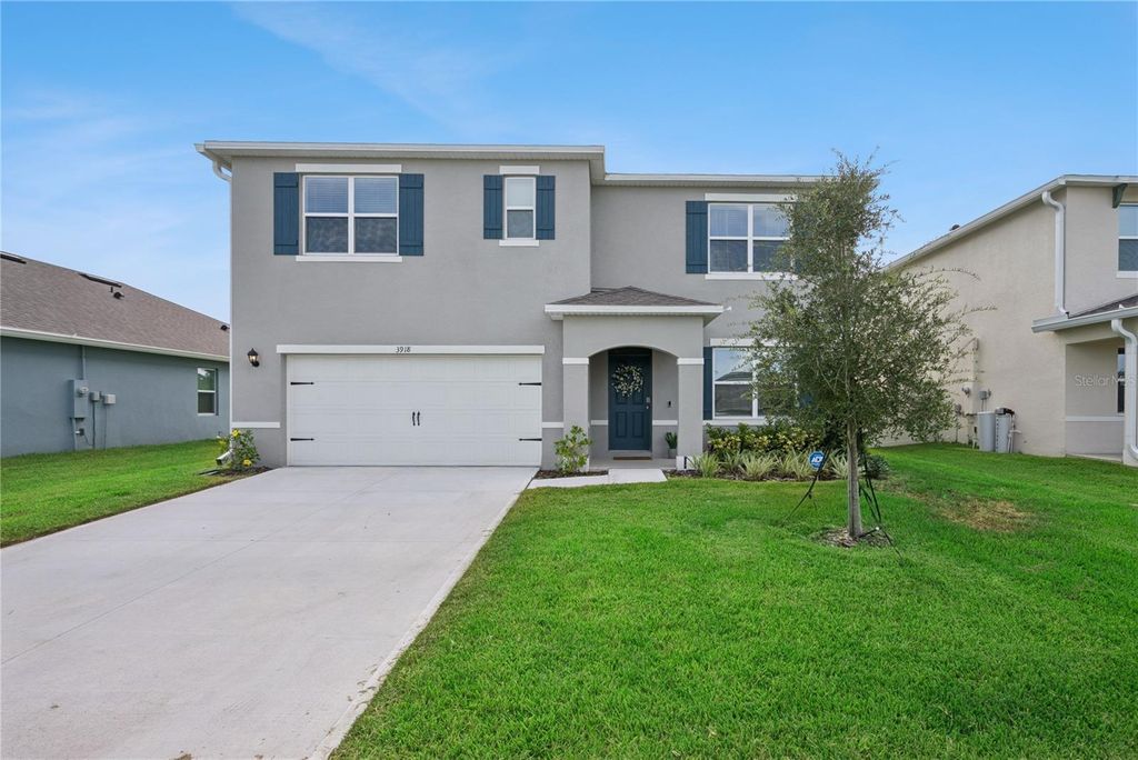Image 2 of property listing at 3918 ROYAL AZALEA WAY, Sanford, FL 32773