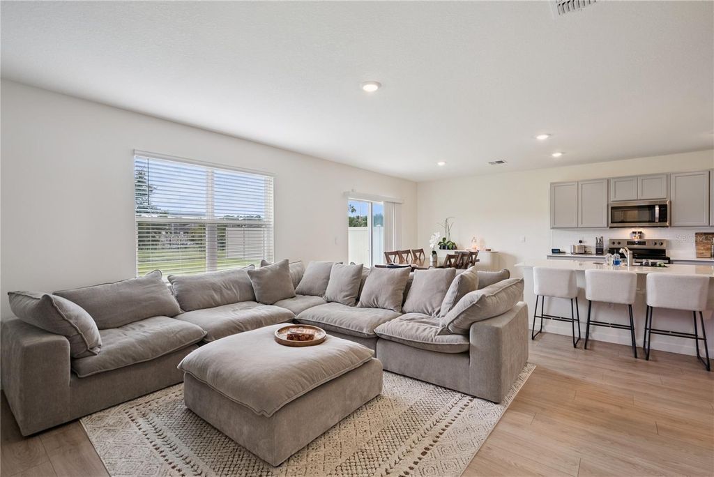 Image 13 of property listing at 3918 ROYAL AZALEA WAY, Sanford, FL 32773