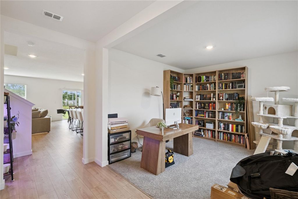 Image 18 of property listing at 3918 ROYAL AZALEA WAY, Sanford, FL 32773