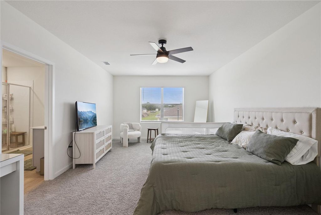 Image 23 of property listing at 3918 ROYAL AZALEA WAY, Sanford, FL 32773
