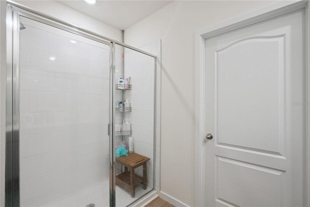 Image 25 of property listing at 3918 ROYAL AZALEA WAY, Sanford, FL 32773