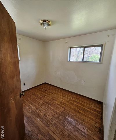 10308 Lord Drive, St Louis, MO 63136