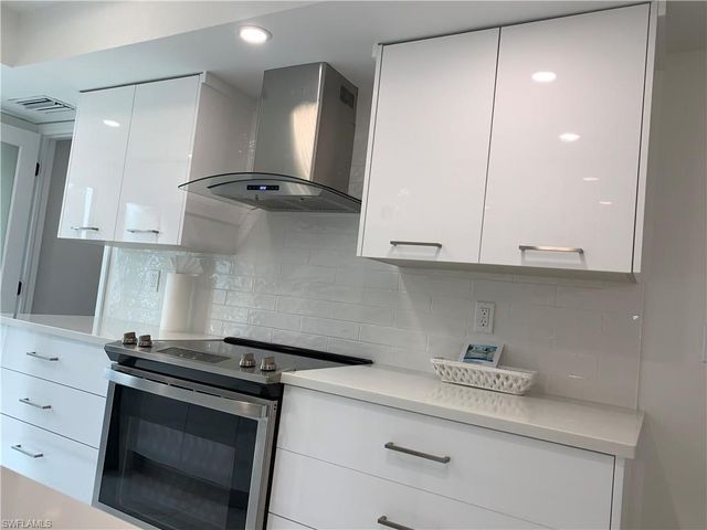 4082 Belair LN # 9, Naples, FL 34103