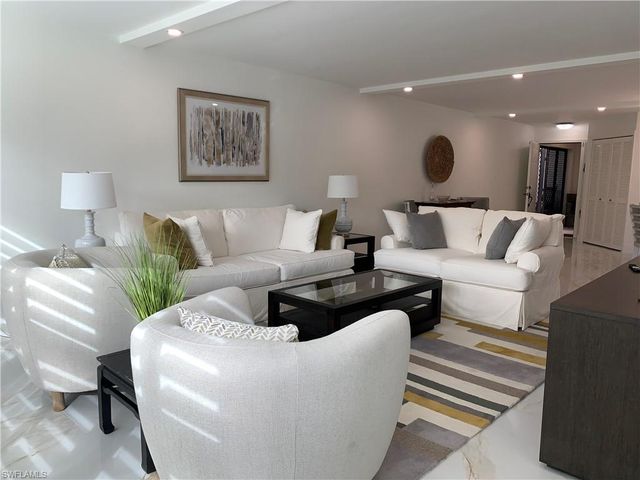 4082 Belair LN # 9, Naples, FL 34103