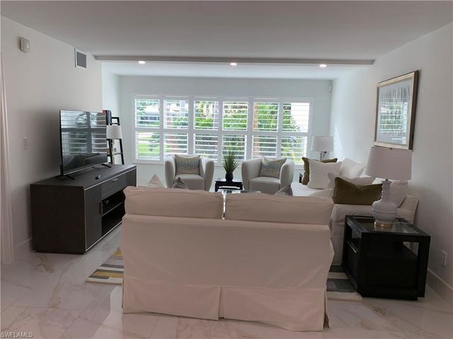 4082 Belair LN # 9, Naples, FL 34103